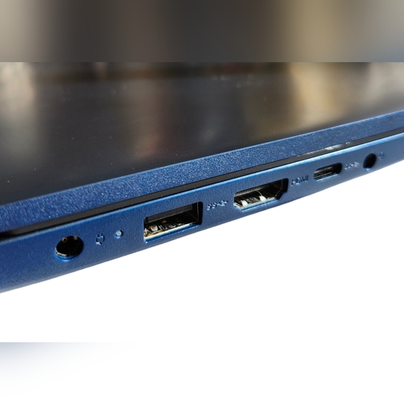 Lenovo Laptop - Picture 5 of 5